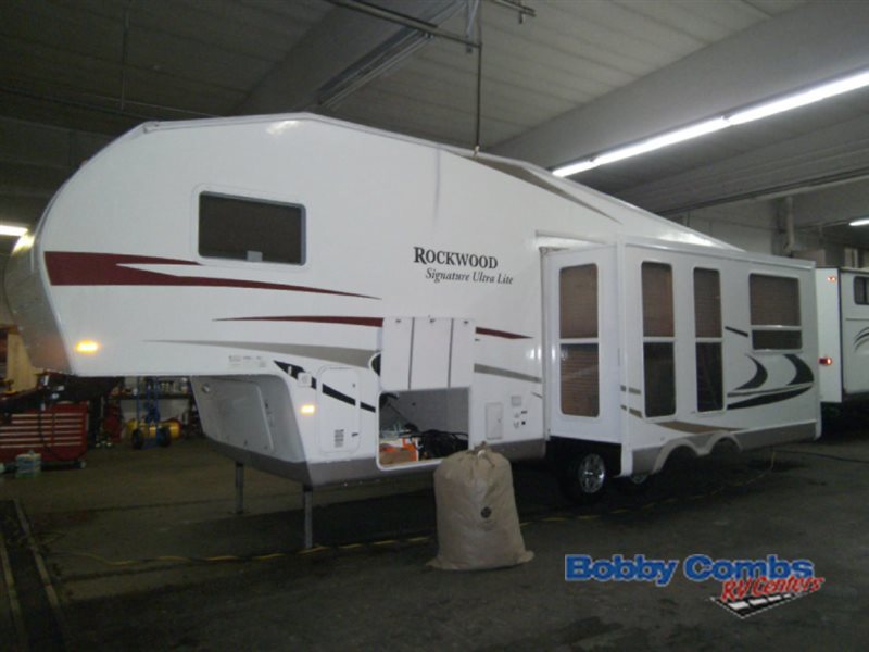 2009 Forest River Rv Rockwood Signature Ultra Lite 8283SS
