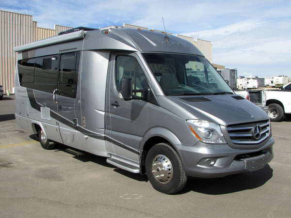 2014 Leisure Travel Vans MHB SERENITY