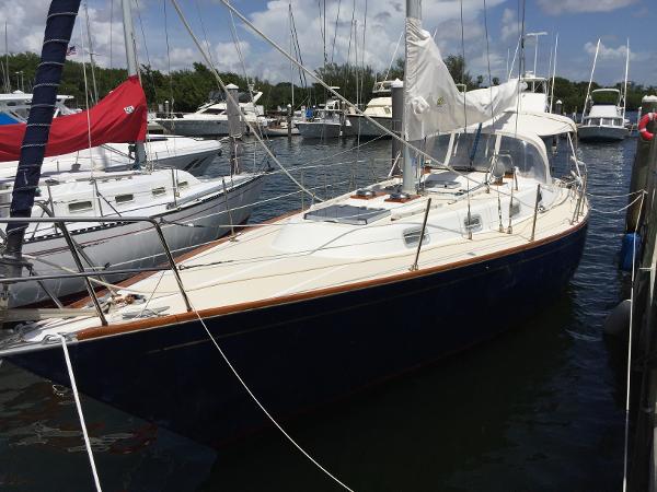 1985 Tartan 37 Center Board Sloop