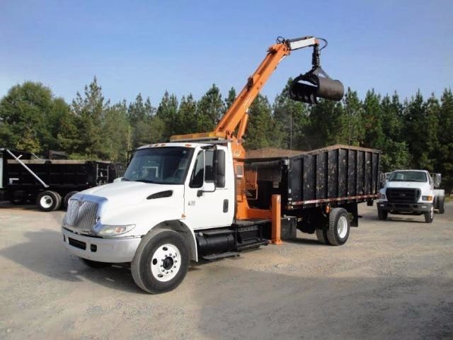 2006 International 4300  Dump Truck