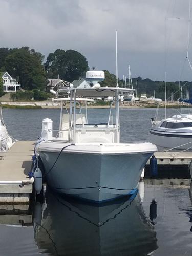 2011 Sailfish 240 CENTER CONSOLE