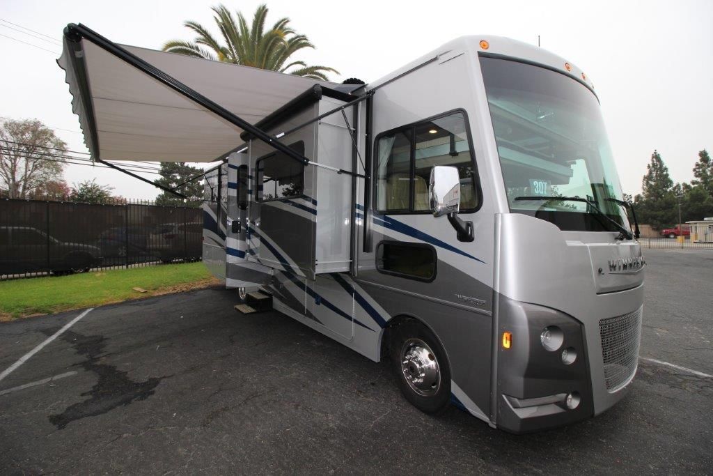 2017 Winnebago Vista WFE30T LX