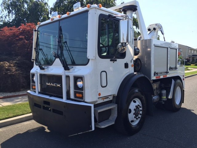 2004 Mack Mr688p  Wrecker Tow Truck