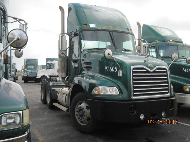 2007 Mack Cx613  Conventional - Day Cab