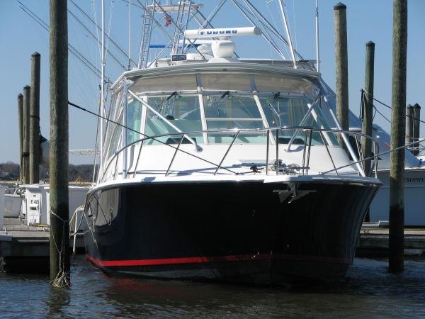 1997 Cabo Yachts 35 Express