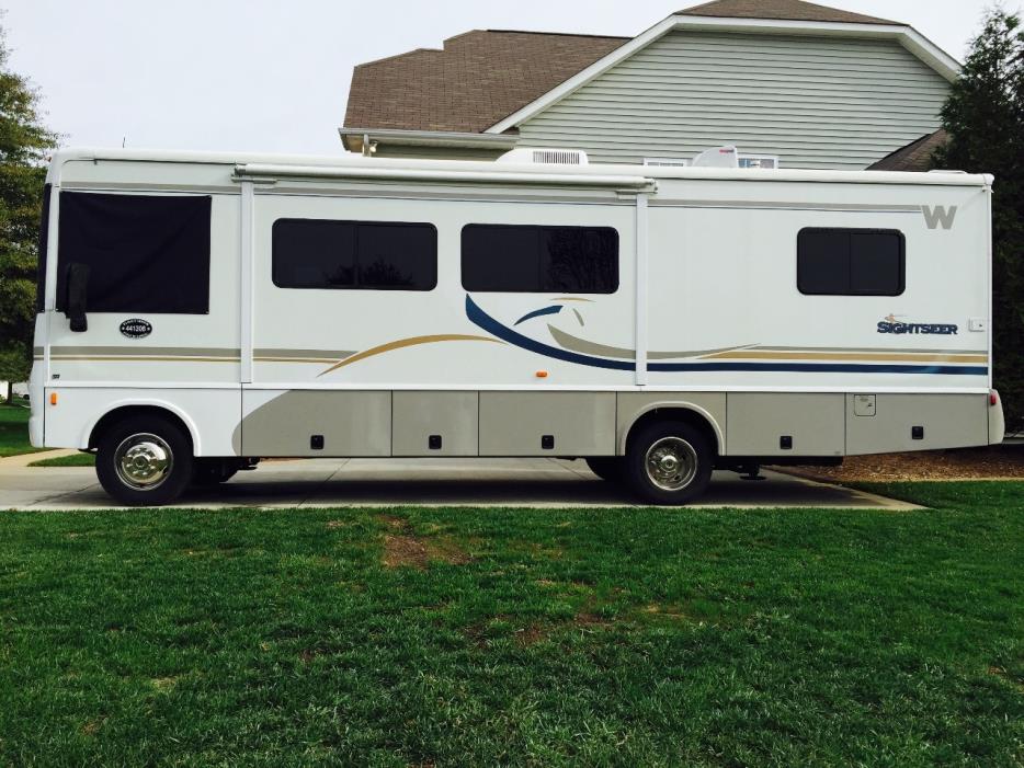 2004 Winnebago SIGHTSEER 30B