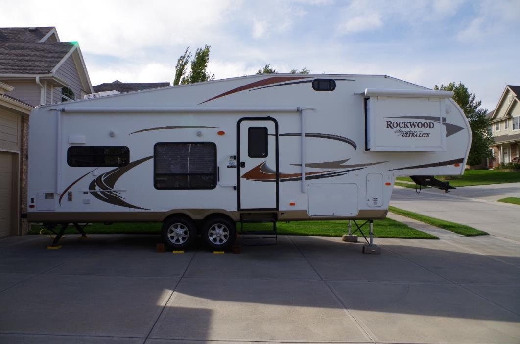 2012 Forest River ROCKWOOD SIGNATURE 8280WS