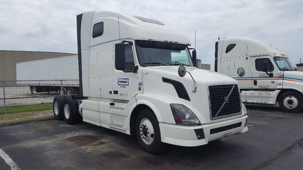 2012 Volvo Vnl  Conventional - Sleeper Truck