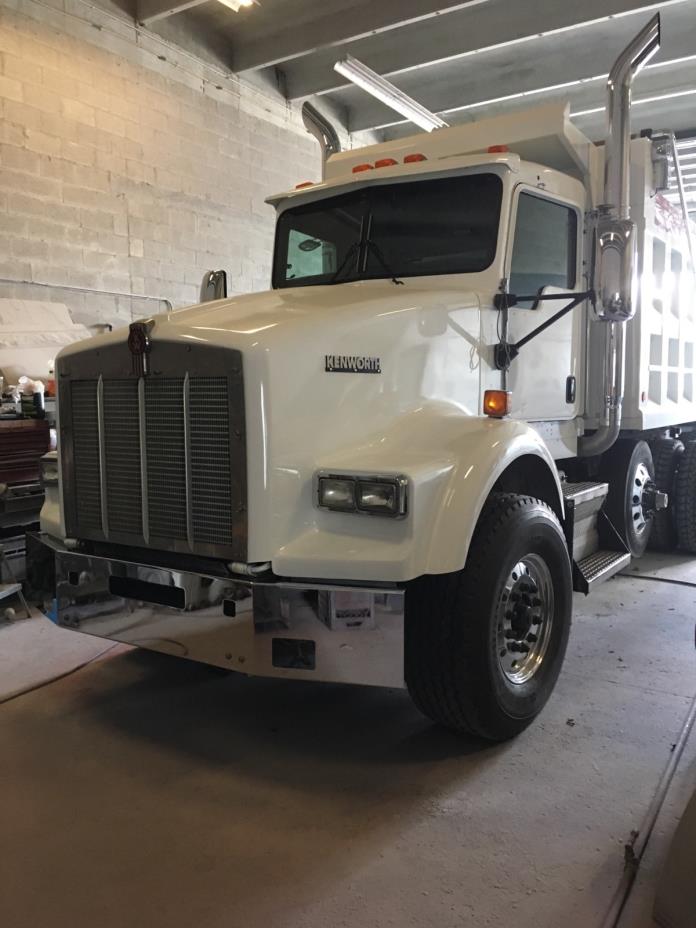 2005 Kenworth T-800  Dump Truck