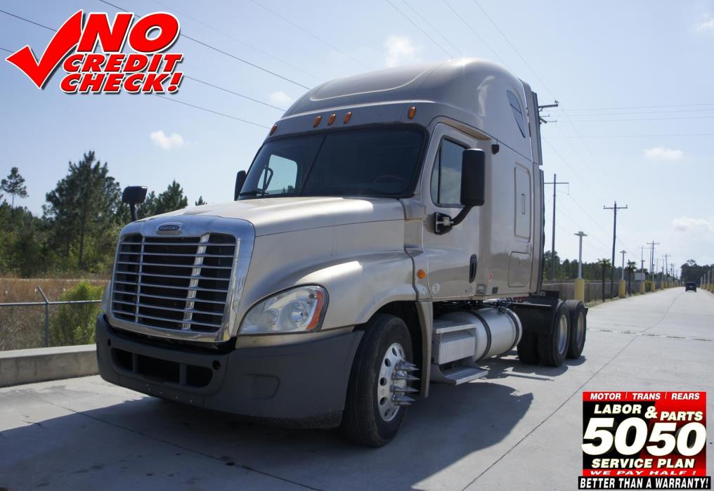 2010 Freightliner Cascadia  Conventional - Sleeper Truck