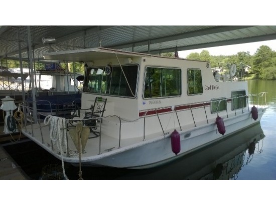 1979 Harbor Master Cabin