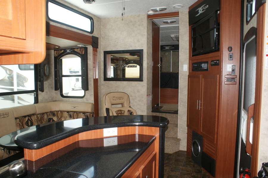 2010 Keystone FUZION 405