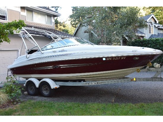 2007 Sea Ray 220 Sundeck