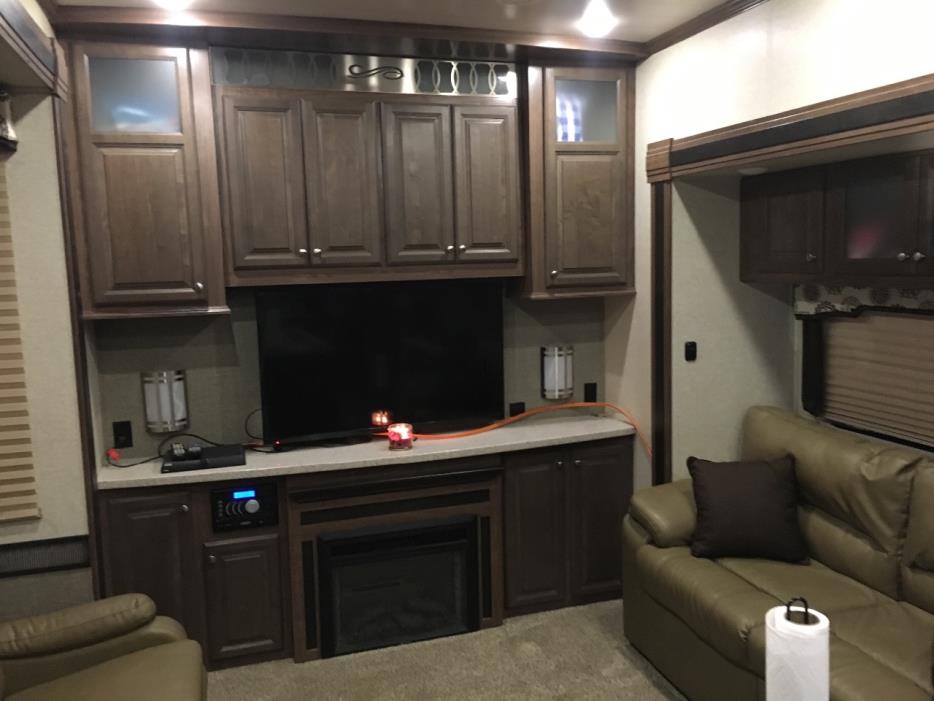 2016 Heartland OAKMONT 325RE