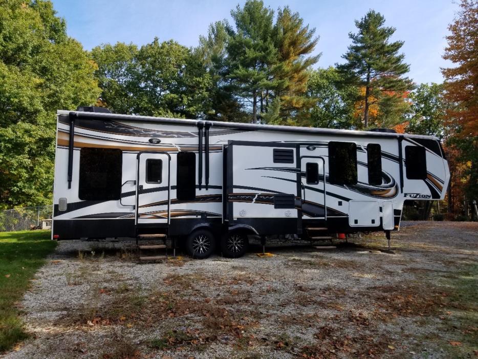 2013 Keystone FUZION 342