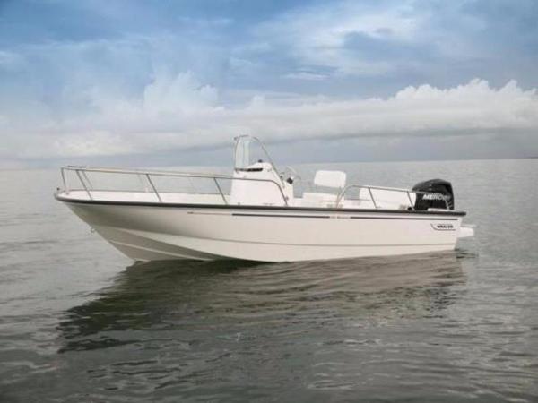 2017 Boston Whaler 210 Montauk