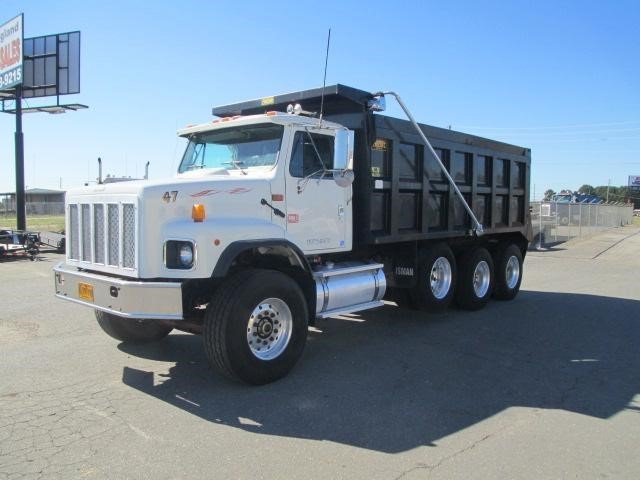 2002 International 2674  Dump Truck