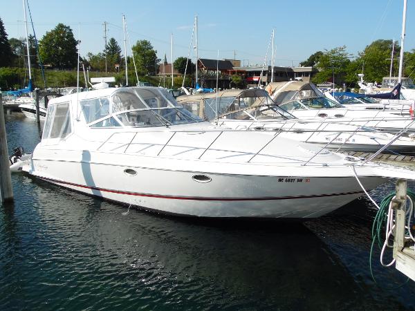 1994 Chris-Craft 32 Crowne