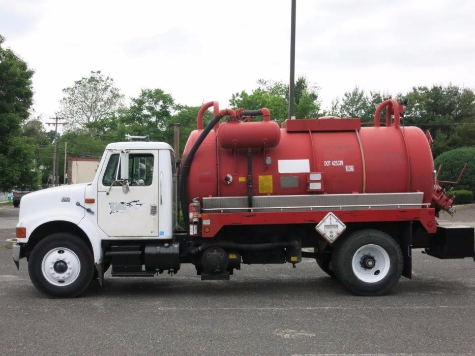 2000 International 4900  Septic