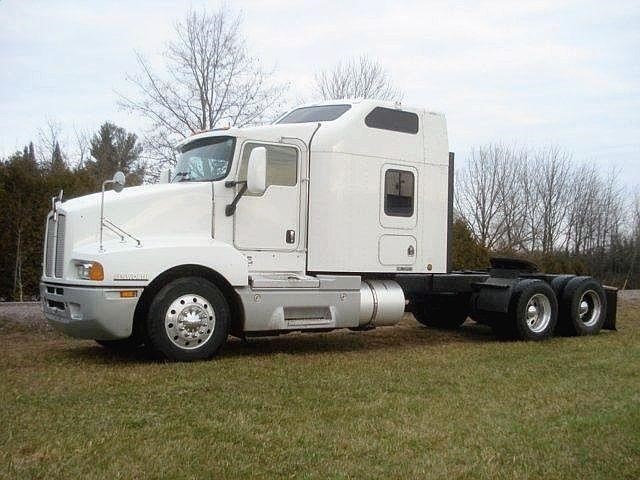 2007 Kenworth T600  Conventional - Sleeper Truck