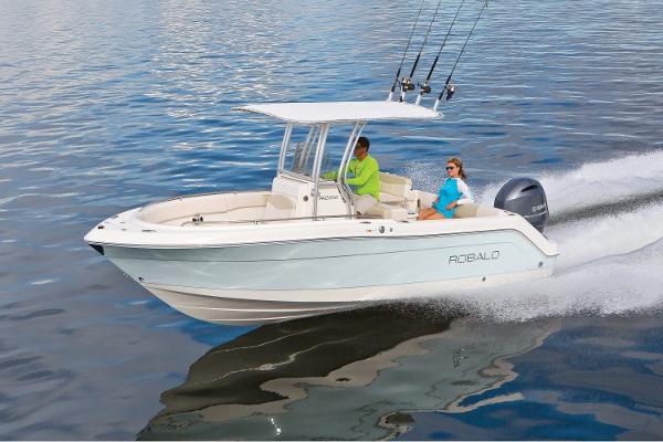 2017 Robalo R222 CC 2017 -IN STOCK