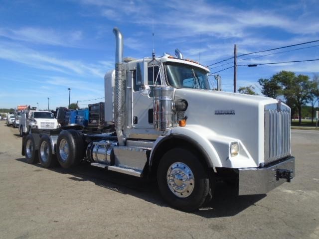 2012 Kenworth T800w  Conventional - Day Cab