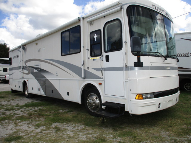 2001 Fleetwood Expedition 36T Diesel