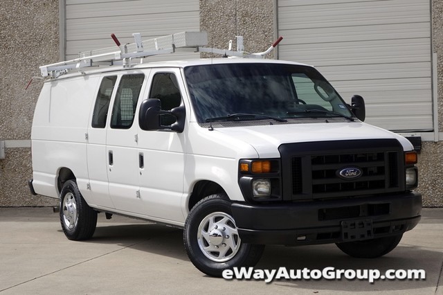 2009 Ford Econoline Cargo Van  Pickup Truck