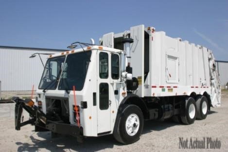2006 Mack Le613  Garbage Truck