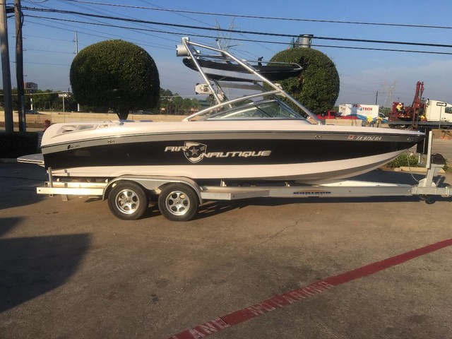 2008 Correct Craft Super Air Nautique 236