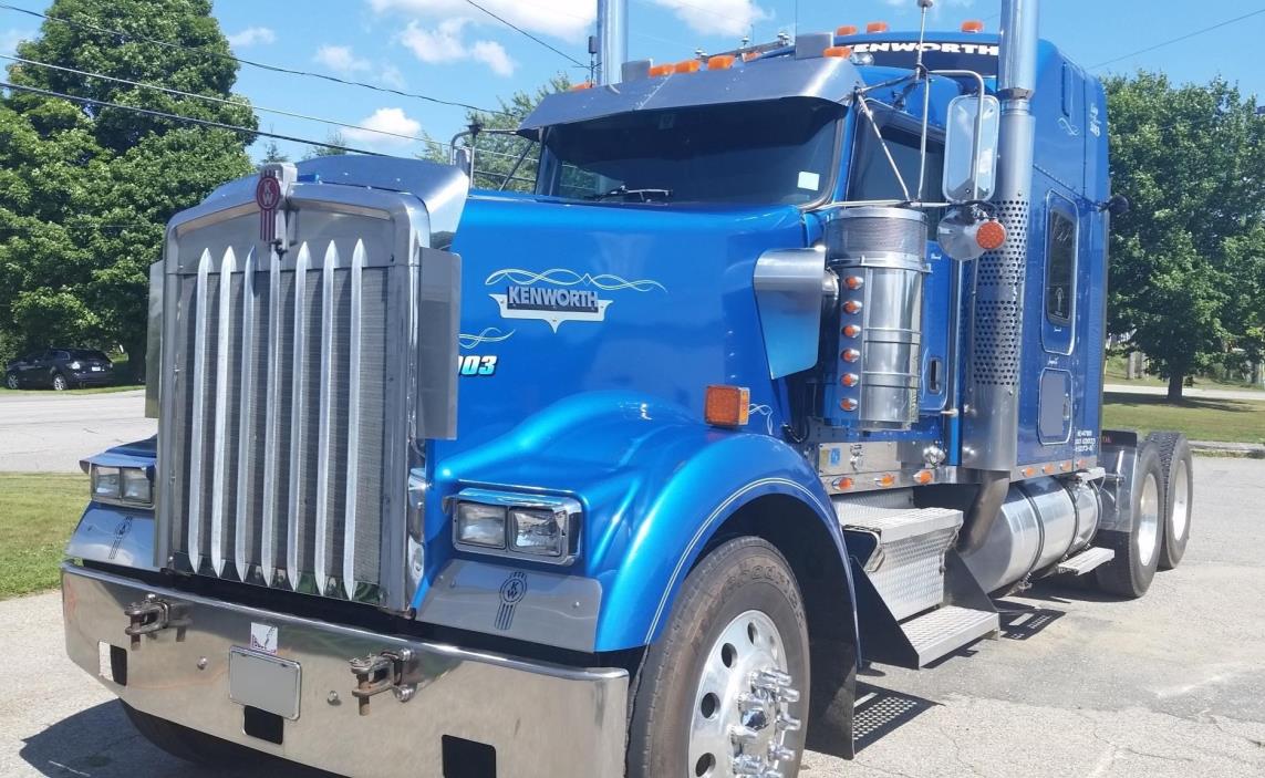 2003 Kenworth W900l  Conventional - Sleeper Truck