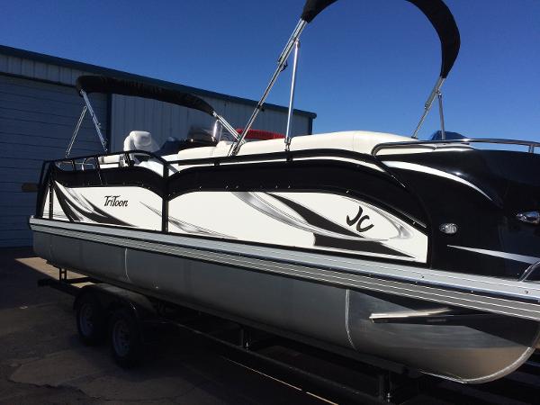 2016 JC TriToon Marine TriToon 266 o/b