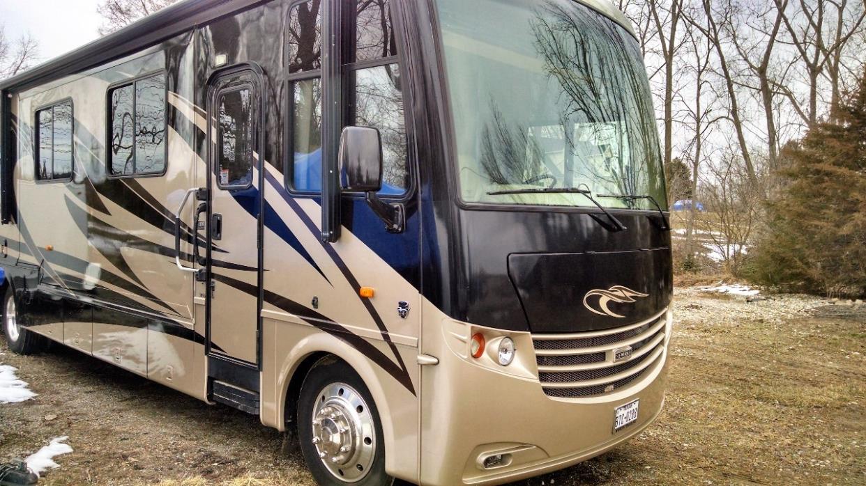 2011 Newmar CANYON STAR 3856