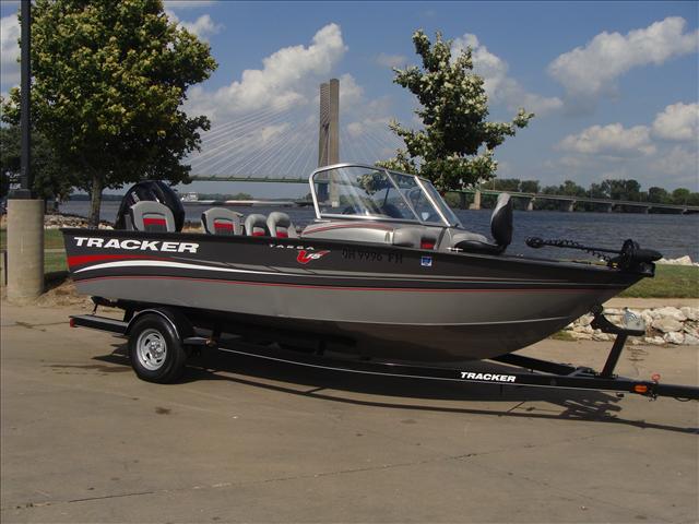 2014 TRACKER BOATS TARGA V-18 WT