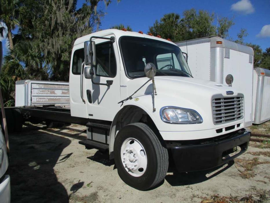2009 Freightliner M2 Business Class Cab  And  Chassis - Extended Cab  Cab Chassis