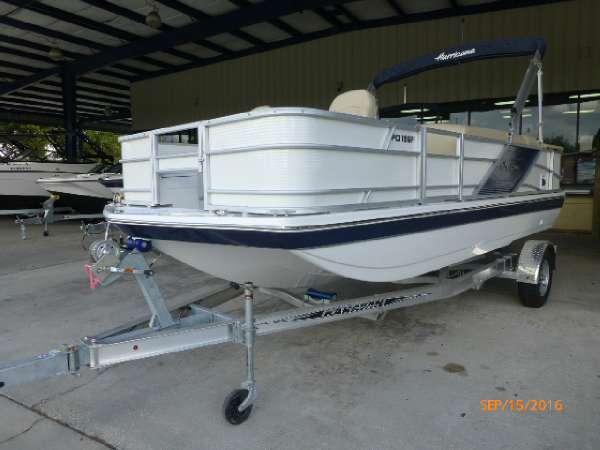 2017 HURRICANE BOATS Fundeck 196