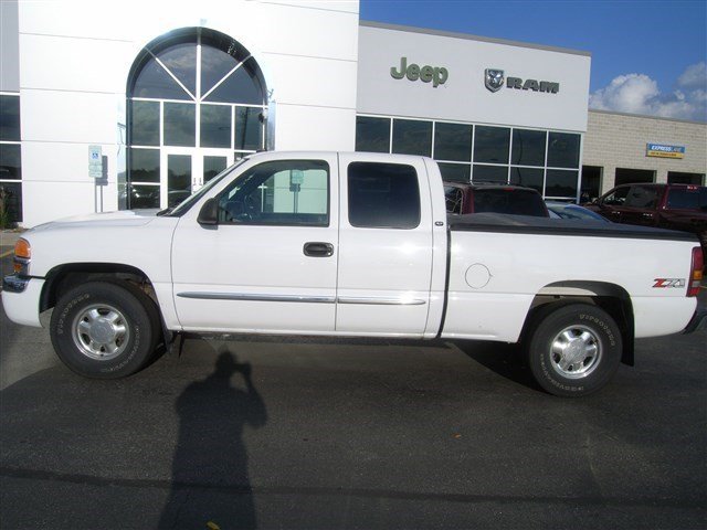 2003 Gmc Sierra 1500  Pickup Truck