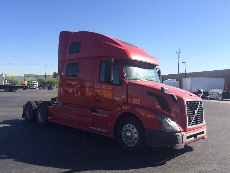 2007 Volvo Vnl  Conventional - Sleeper Truck