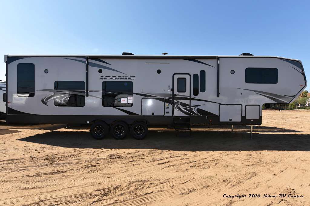 2018 Eclipse ICONIC 3926CL