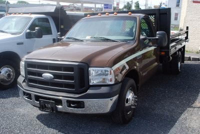 2007 Ford F350  Flatbed Truck