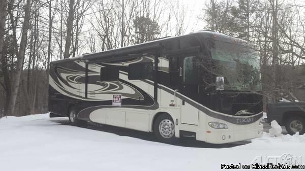 2010 Damon Motor Coach Tuscany 4051 For Sale in Collinsville, Virginia  234078