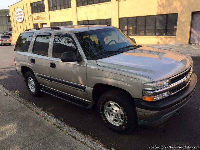 2005 Chevrolet Tahoe 4X4, 3 rows of seats, runs new, great condition