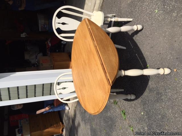 Round DropLeaf Table & 2 Chairs, 0