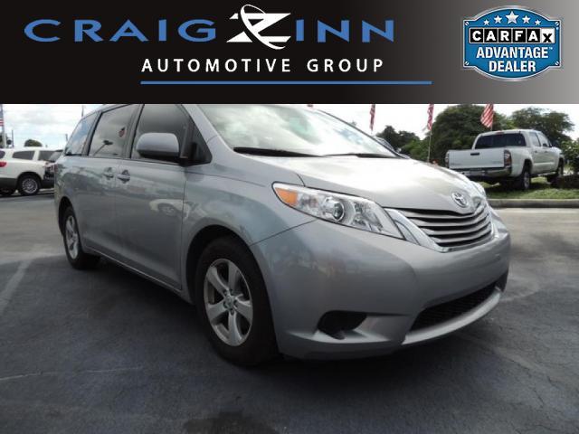 2015 Toyota Sienna LE 7-Passenger Auto Access Seat