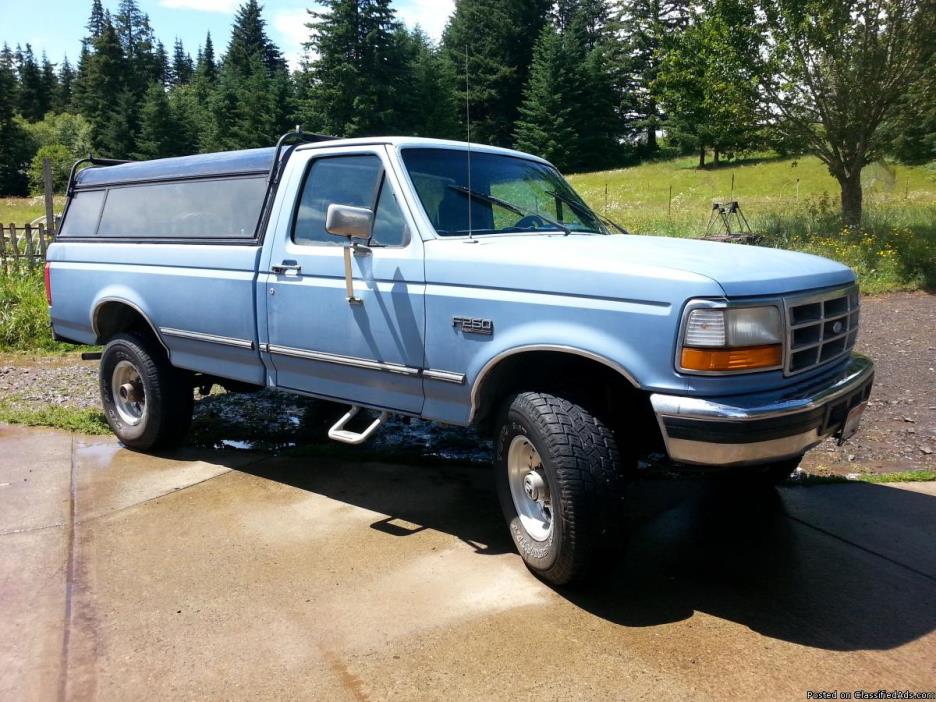 1996 Ford F250 XLT 5.8 V8 Gas Automatic Topper Tow package