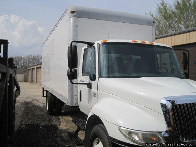 2005 International 4300 24'Box Truck RTR# 6033239-01