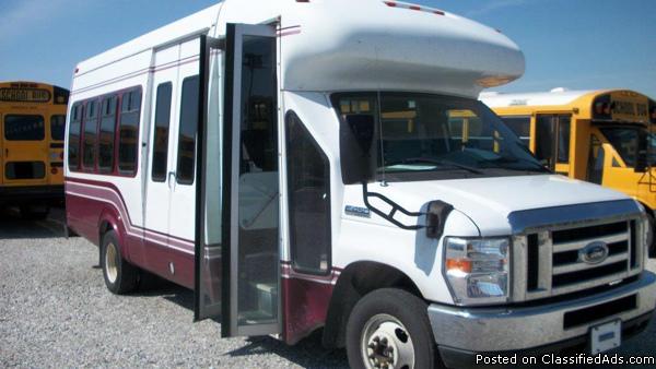 2008 Ford E350 Supreme 14 Passenger Plus 3 Wheelchair Spaces Used Bus Gas...