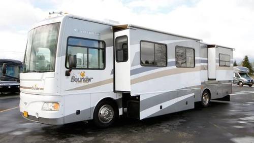 2006 Bounder 38N