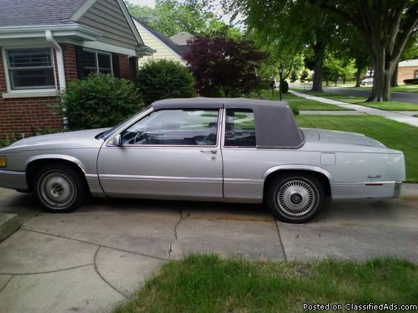 1990 CADILLAC DEVILLE