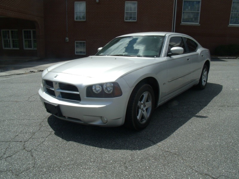 2010 Dodge Charger 4dr Sdn RWD